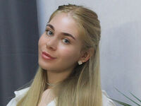 camgirl playing with dildo BarbaraJeff