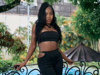 camgirl playing with sextoy CarlieLyn