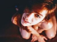 naked girl with cam masturbating CleoCharm