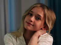 masturbating girl DorisCounsell