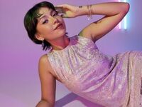 live webcam performer ElizabethThaylor