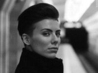 cam girl playing with sextoy FarahBurn