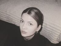 naked cam chatroom GenaBaillargeon