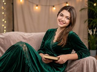 nude webcamgirl picture LisabethBerczel
