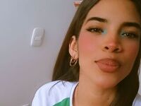 camwhore shaved pussy MeliCorner