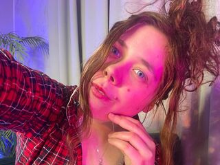 hot cam girl masturbating with vibrator SophieTaffie