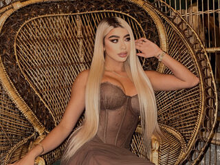 cam girl masturbating with sextoy ZoeyVegas