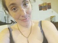 cam girl masturbating with sextoy FionaAnoif