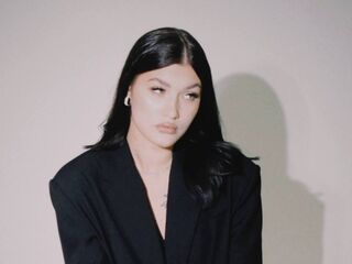 cam girl showing tits AsiaShifman