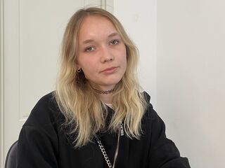 fingering girl BonnieRad