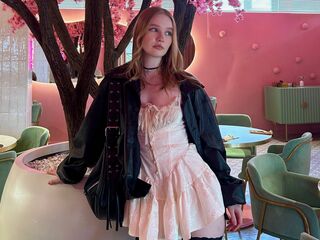 naughty camgirl masturbating CandiFerretti