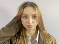 naked camgirl fingering pussy ChariseKuhnke