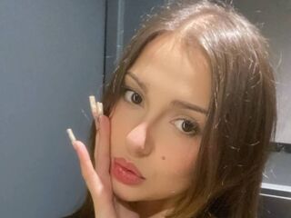 webcam babe chatroom CherlynRosario