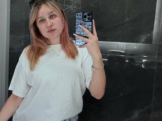 naked girl with webcam masturbating with vibrator ChuFlorendo