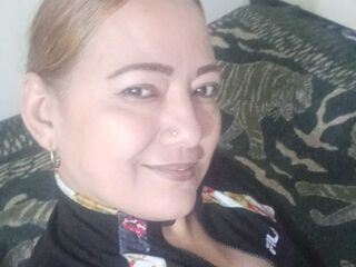 free live chat ClauTaylor