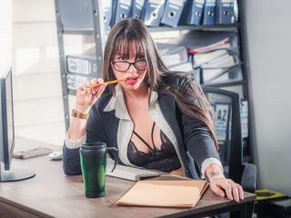 kinky cam CloeVergara