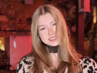 hot cam slut DainaThroneberry