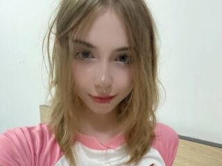 camwhore masturbating with vibrator DaniGlow