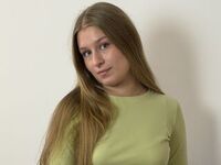 naughty camgirl fingering pussy DaphneKinsky