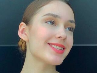 camwhore masturbating with sextoy DeannePlecker