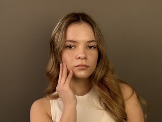 fingering cam whore ElmerRoche