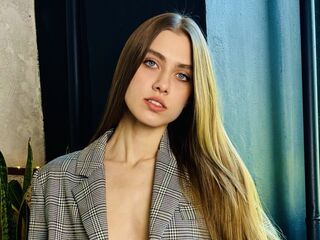 hot sex webcam EmilyMontgomery