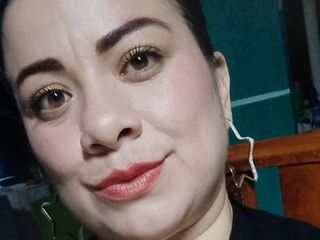 hot cam whore EmilyTempation