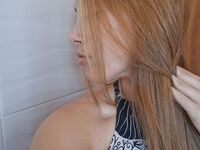 camgirl playing with vibrator FlorAnderson