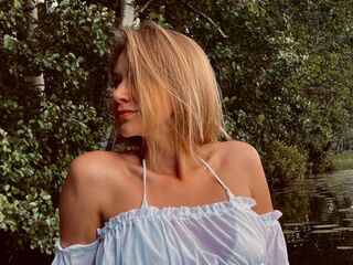 camgirl livesex InaStark