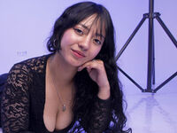 naked cam girl masturbating with dildo IsabellaBot