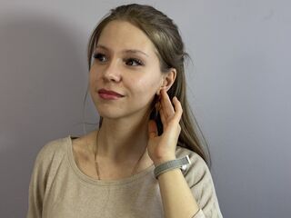 naked girl with webcam masturbating with dildo JessicaFreligh
