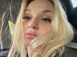 camgirl fingering bald pussy JinEvjen