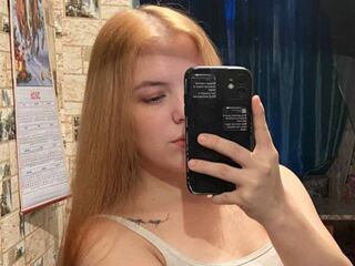 webcam hooker KarrieAnesi