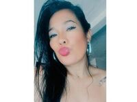 live webcam model KyleeSan