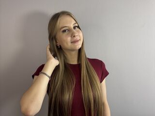 kinky video chat performer LeolaHunkins