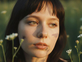 topless girl LiluSoto