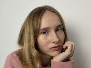 camslut masturbating LisetteMaupredi
