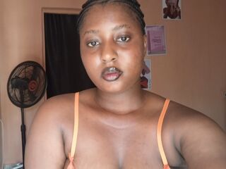 hot camslut LuciaKay