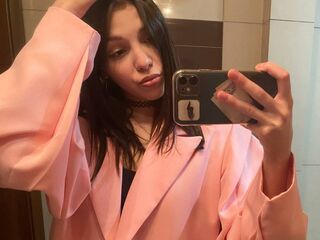 naughty camgirl LucileVerlin