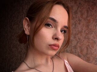 hot cam girl masturbating with sextoy MargarettaHedger