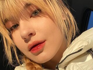 nude webcam girl MarianaMeola