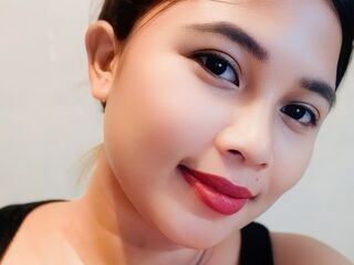 naked girl with cam masturbating MeaBella