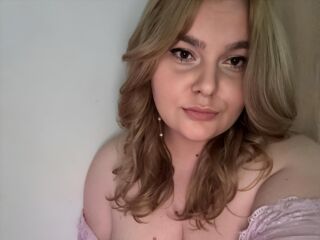 fingering cam girl video MeganDarcy
