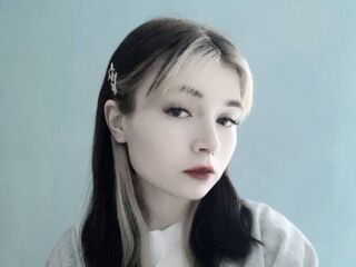 topless cam girl MelissaLey