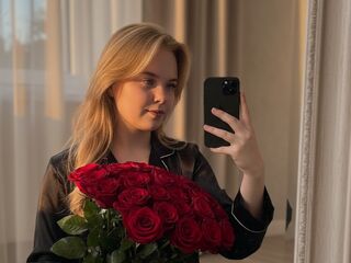 naked girl with cam masturbating MelissaMyla