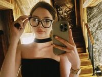naked webcamgirl photo MiaForester