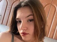 cam girl playing with sextoy MitsukoJurica