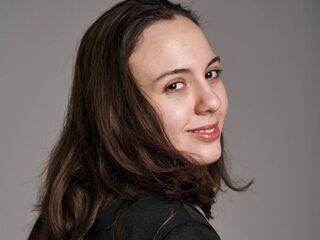 naked girl with webcam masturbating with vibrator MonaStout