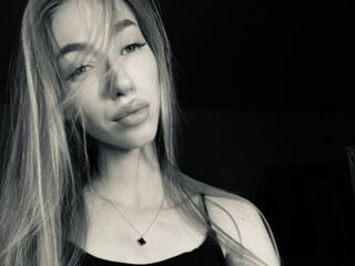 video chat NikkiTenerovich