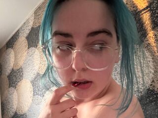 naughty cam girl masturbating with dildo PixieJones